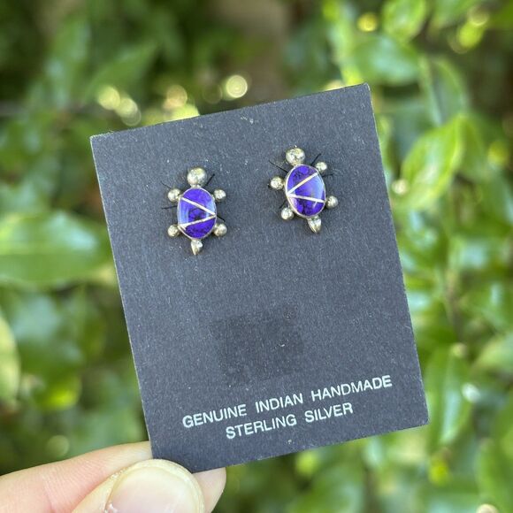 Navajo Handmade Sterling Silver Purple Sugilite Turtle Small Earrings Signed MM - Picture 2 of 4